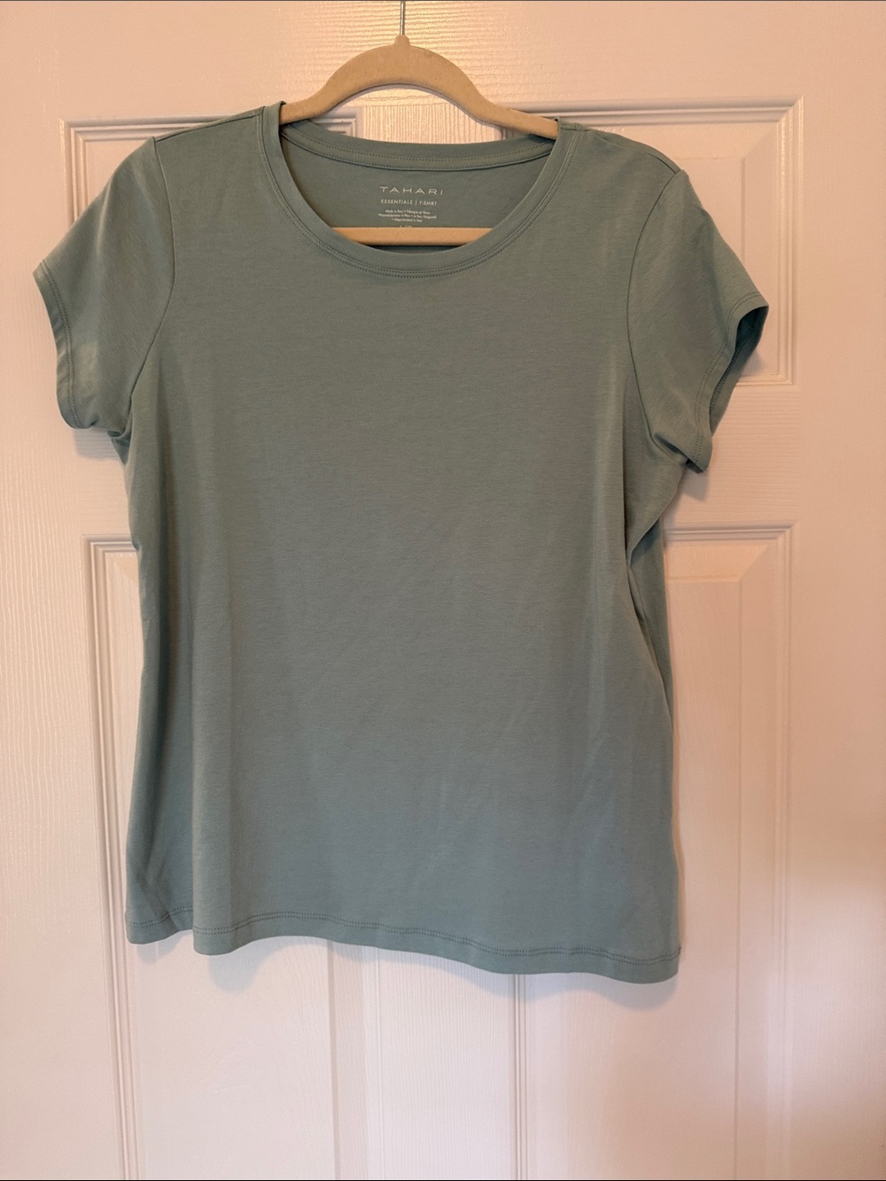 Tahari Sage Green Short Sleeve Crew Neck Tee